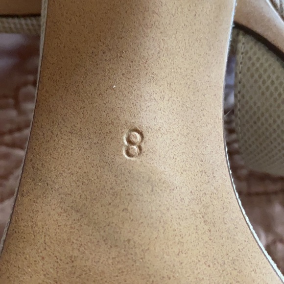 Kelly & Katie light tan/beige, cream, spike heel. - Picture 5 of 8